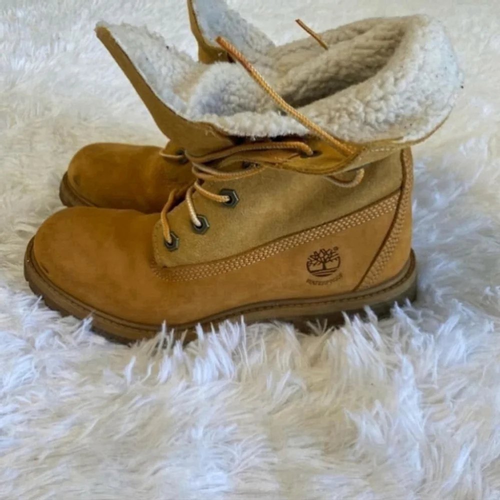 TIMBERLAND workboot fur lined fold down waterproof ankle size 6 1/2